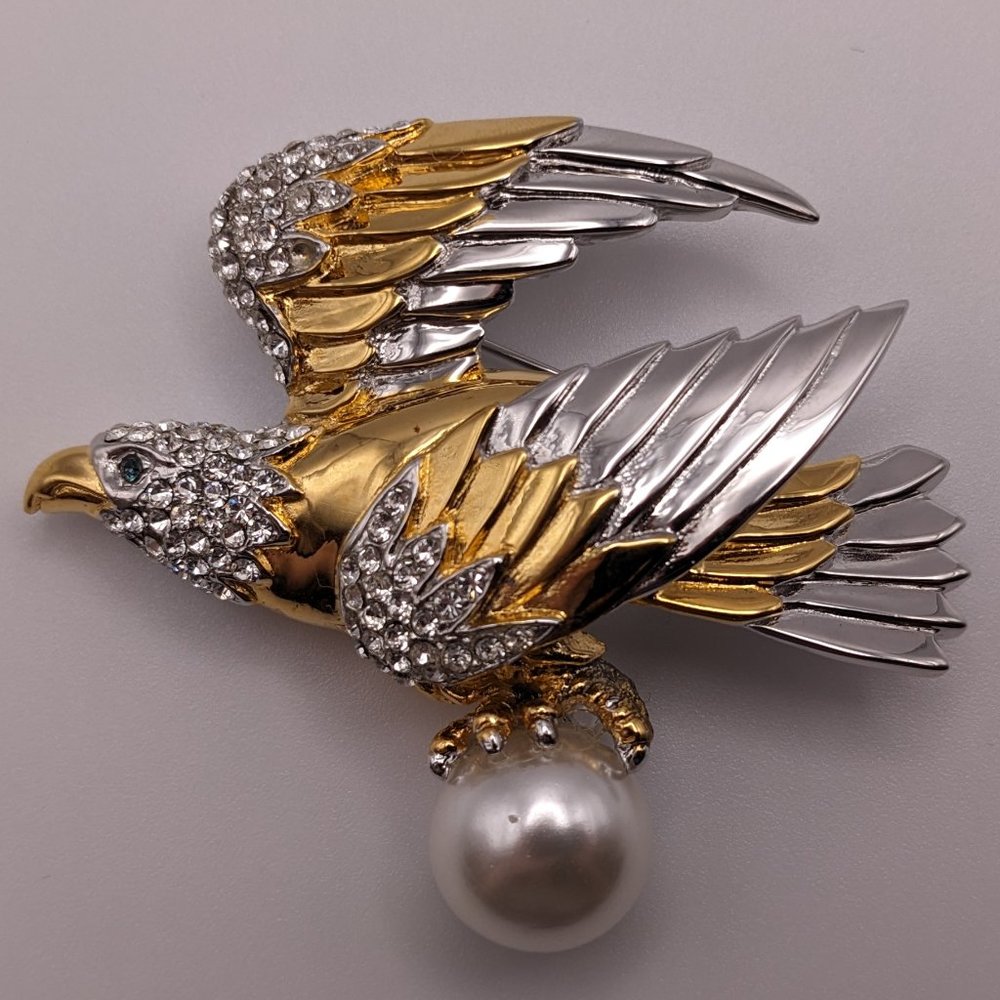 Ann Hand eagle brooch w/crystal accents & clutching a pearl